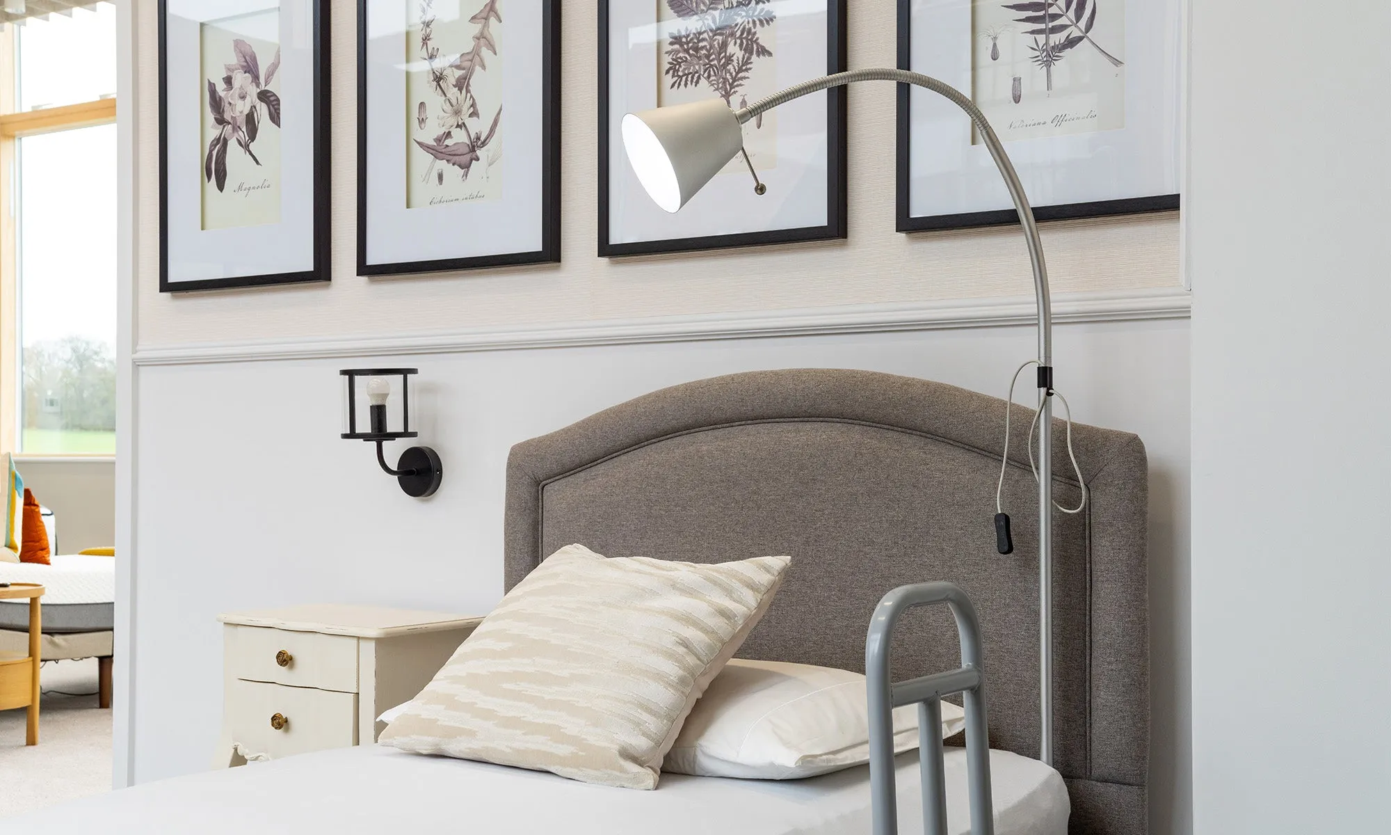 Overbed Reading Lamp